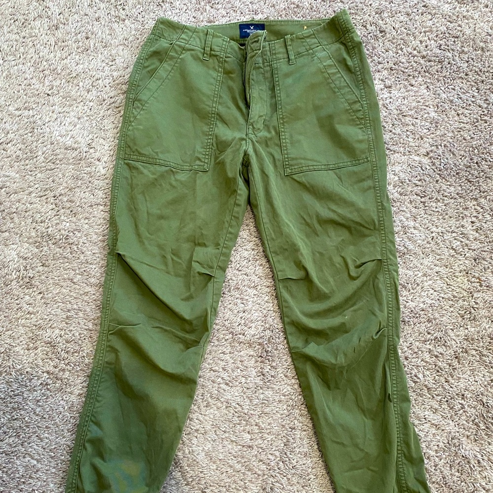 American Eagle Stretch Fit Army Green Khaki Pants - Size 2 Regular - Women's